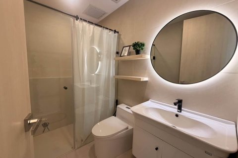 Condominio de 3 dormitorios en Bangkok, Tailandia № 233500 - foto 21