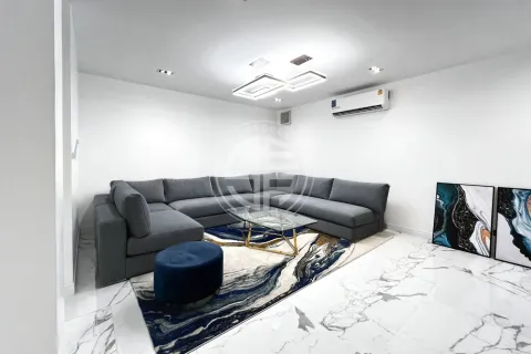 Chalet de 3 dormitorios en Phuket, Tailandia № 190779 - foto 16