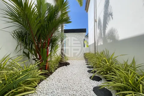 Chalet de 3 dormitorios en Phuket, Tailandia № 190779 - foto 22