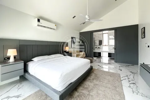 Chalet de 3 dormitorios en Phuket, Tailandia № 190779 - foto 7