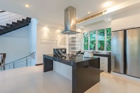 Chalet de 4 dormitorios en Patong, Tailandia № 190775 - foto 4