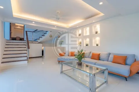 Chalet de 4 dormitorios en Patong, Tailandia № 190775 - foto 7