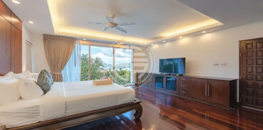 Chalet de 4 dormitorios en Patong, Tailandia № 190775