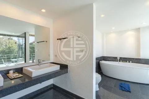 Chalet de 4 dormitorios en Patong, Tailandia № 190775 - foto 10