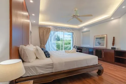 Chalet de 4 dormitorios en Patong, Tailandia № 190775 - foto 20