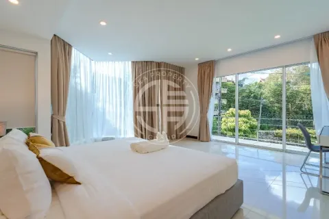 Chalet de 4 dormitorios en Patong, Tailandia № 190775 - foto 16