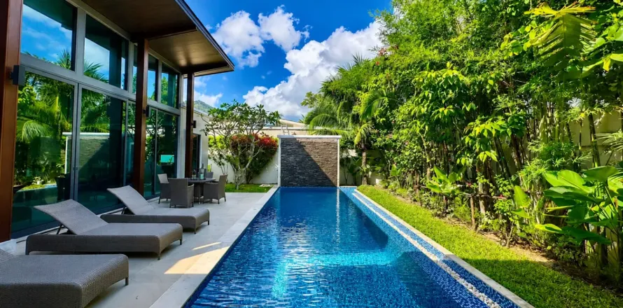 Chalet de 4 dormitorios en Phuket, Tailandia № 190780