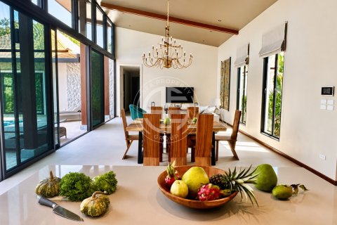 Chalet de 4 dormitorios en Phuket, Tailandia № 190780 - foto 2