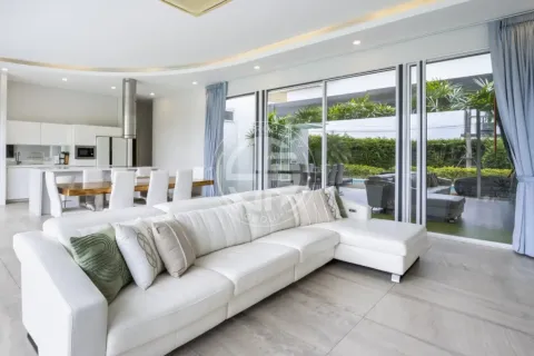 Chalet de 4 dormitorios en Phuket, Tailandia № 190778 - foto 2