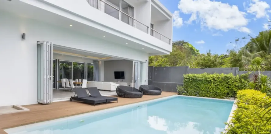 Chalet de 4 dormitorios en Phuket, Tailandia № 190778