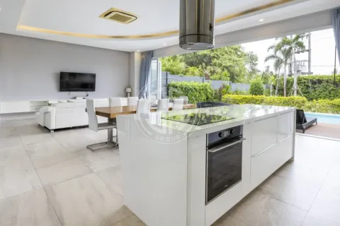 Chalet de 4 dormitorios en Phuket, Tailandia № 190778 - foto 3