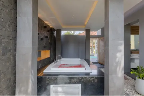 Chalet de 3 dormitorios en Bang Tao, Tailandia № 190777 - foto 25