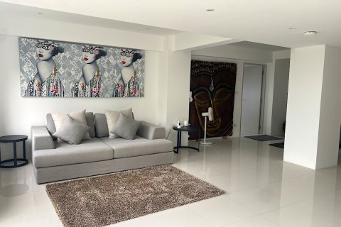Casa de 6 dormitorios en Ko Samui, Tailandia № 75676 - foto 17