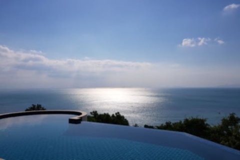 Chalet de 4 dormitorios en Ko Samui, Tailandia № 180148 - foto 4