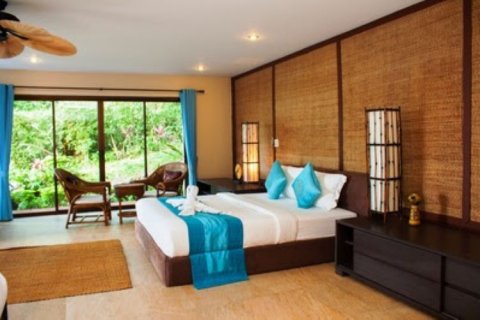 Chalet de 4 dormitorios en Ko Samui, Tailandia № 180148 - foto 12