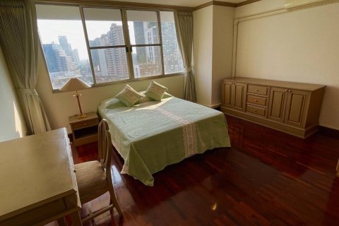 Condominio de 3 dormitorios en Bangkok, Tailandia № 143590 - foto 8