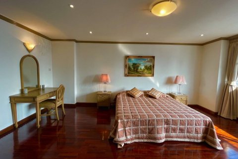 Condominio de 3 dormitorios en Bangkok, Tailandia № 143590 - foto 10