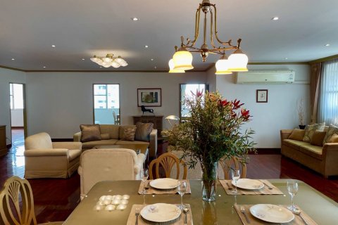 Condominio de 3 dormitorios en Bangkok, Tailandia № 143590 - foto 3