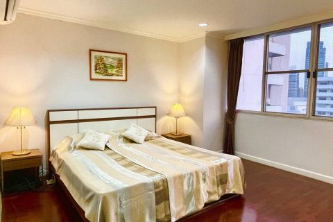 Condominio de 3 dormitorios en Bangkok, Tailandia № 143589 - foto 12