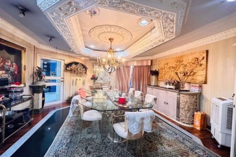 Condominio de 4 dormitorios en Watthana, Bangkok, Tailandia № 133840 - foto 3