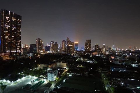 Condominio de 2 dormitorios en Sathon, Bangkok, Tailandia № 133838 - foto 15