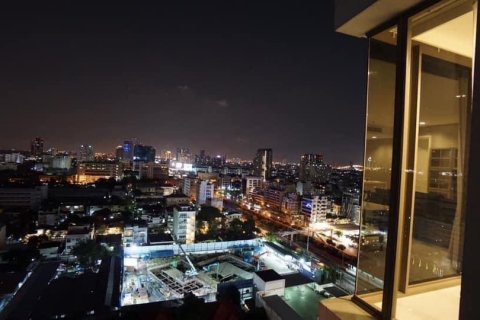 Condominio de 2 dormitorios en Sathon, Bangkok, Tailandia № 133838 - foto 16