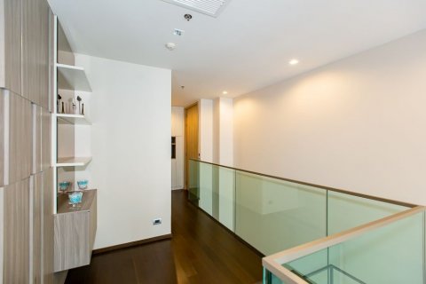 Condominio de 2 dormitorios en Watthana, Bangkok, Tailandia № 133837 - foto 13