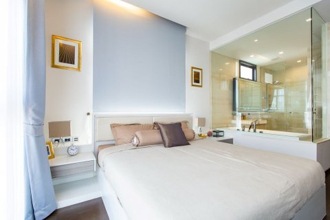 Condominio de 2 dormitorios en Watthana, Bangkok, Tailandia № 133837 - foto 24