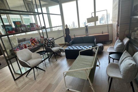 Condominio de 3 dormitorios en Khlong Toei, Bangkok, Tailandia № 133836 - foto 2