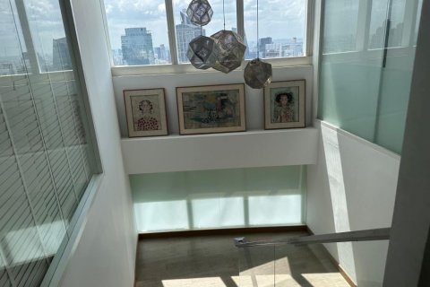 Condominio de 3 dormitorios en Khlong Toei, Bangkok, Tailandia № 133836 - foto 7