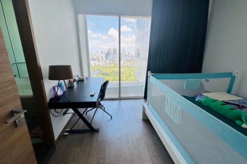 Condominio de 3 dormitorios en Khlong Toei, Bangkok, Tailandia № 133836 - foto 10