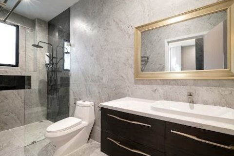 Villa in Pattaya, Thailand 3 bedrooms № 171902 - photo 30