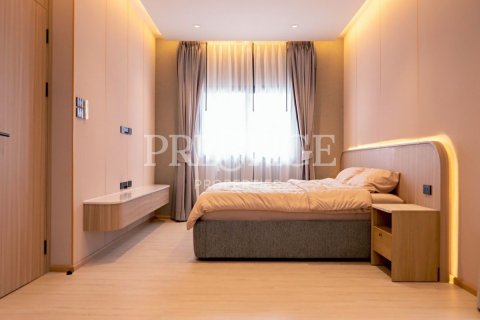 Casa de 4 dormitorios en Pattaya, Tailandia № 233229 - foto 12