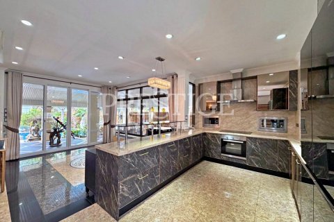 บ้านในพัทยา, ประเทศไทย 4 ห้องนอน № 233231 - รูปถ่าย 12