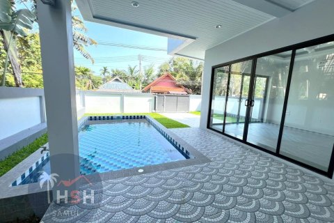 Chalet de 3 dormitorios en Ko Samui, Tailandia № 179998 - foto 4