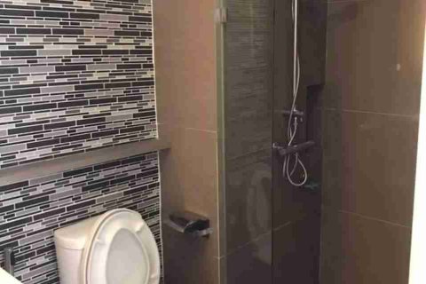 Condominio de 1 dormitorio en Bangkok, Tailandia № 183298 - foto 4
