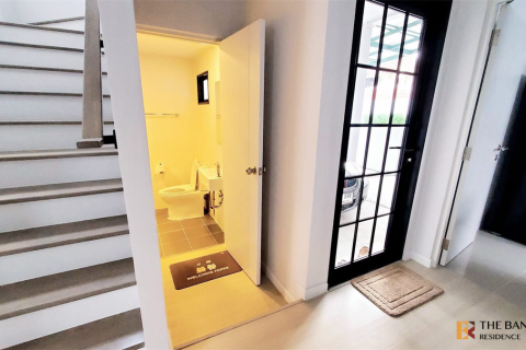 Casa de 3 dormitorios en Bangkok, Tailandia № 189328 - foto 4