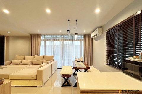 Casa de 4 dormitorios en Bangkok, Tailandia № 189327 - foto 6
