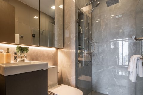 Condominio de 2 dormitorios en Chatuchak, Bangkok, Tailandia № 165712 - foto 2