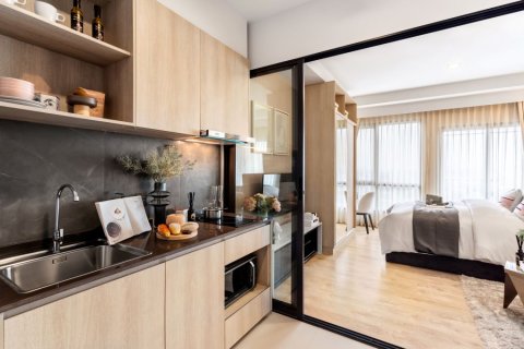 Condo in Bangkok, Thailand, 1 bedroom № 165710 - photo 3