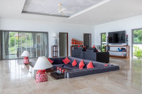 Casa de 4 dormitorios en Ko Samui, Tailandia № 222744 - foto 3