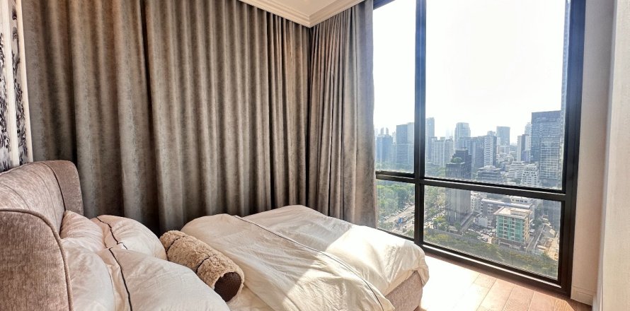 Condo à Pathum Wan, Bangkok, Thaïlande, 3 chambres  № 195776