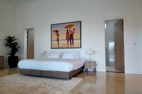 Chalet de 6 dormitorios en Hua Hin, Tailandia № 222668 - foto 11