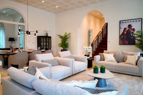 Chalet de 6 dormitorios en Hua Hin, Tailandia № 222668 - foto 13