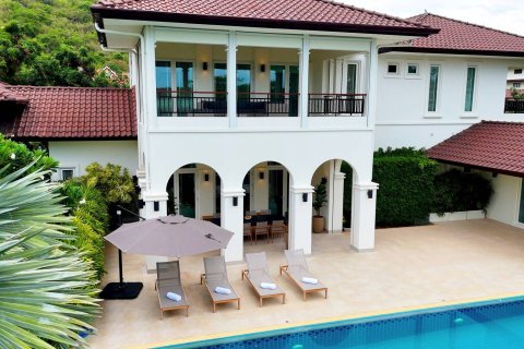 Chalet de 6 dormitorios en Hua Hin, Tailandia № 222668 - foto 2
