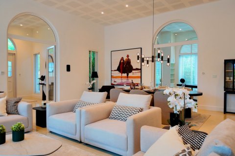 Chalet de 6 dormitorios en Hua Hin, Tailandia № 222668 - foto 8