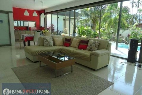 Chalet de 3 dormitorios en Ko Samui, Tailandia № 179908 - foto 10