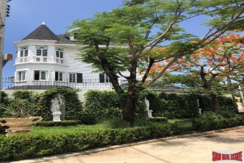 Villa à Bang Na, Bangkok, Thaïlande 4 chambres № 193975