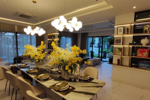 Chalet de 4 dormitorios en Bangkok, Tailandia № 165415 - foto 5