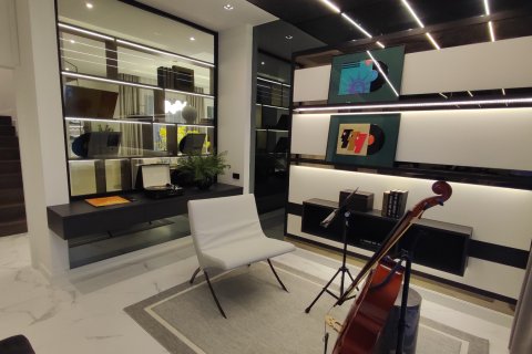 Chalet de 4 dormitorios en Bangkok, Tailandia № 165415 - foto 6